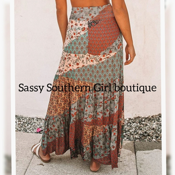 ⭐🆕Boho floral maxi skirt - Picture 5 of 9